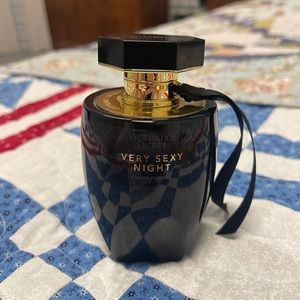 Victoria’s Secret Very Sexy Night perfume